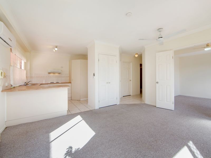 1/143 Frank Street, Labrador QLD 4215