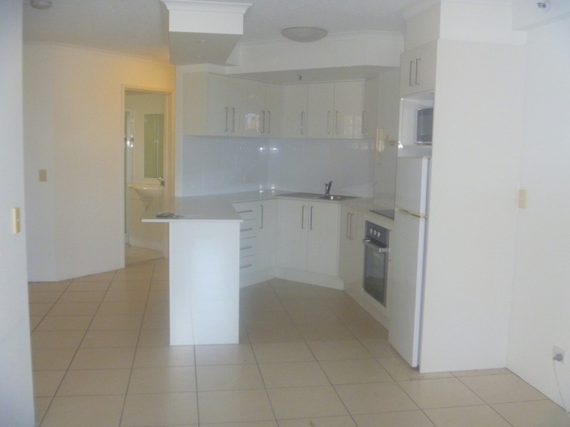 2/452 Marine Parade, Biggera Waters QLD 4216