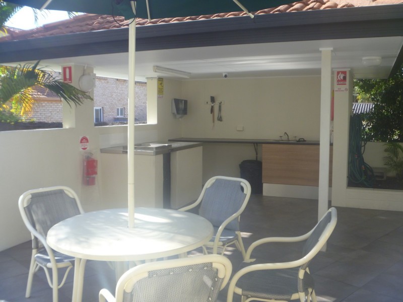 2/452 Marine Parade, Biggera Waters QLD 4216