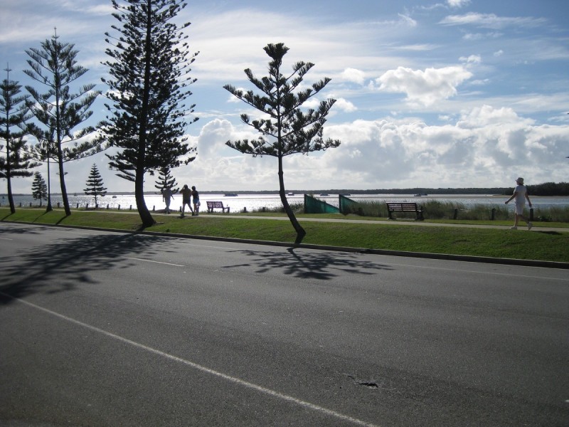 2/452 Marine Parade, Biggera Waters QLD 4216