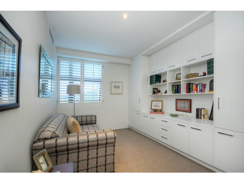 205/230 Marine Parade, Labrador QLD 4215