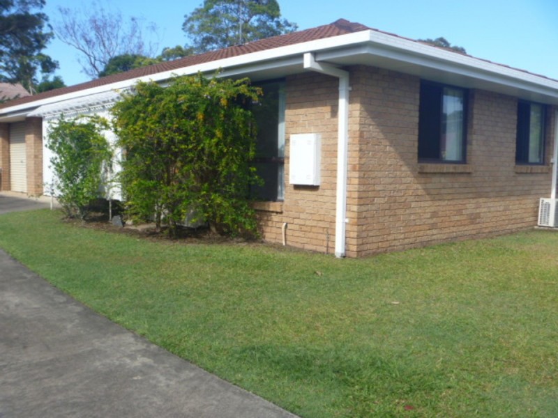 1/7 Burwood Court, Labrador QLD 4215