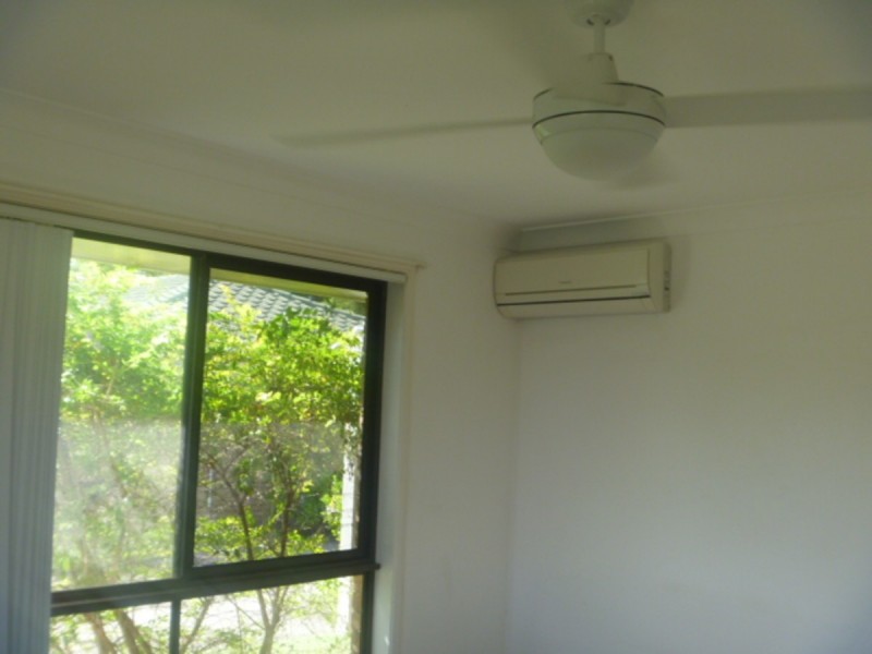 1/7 Burwood Court, Labrador QLD 4215