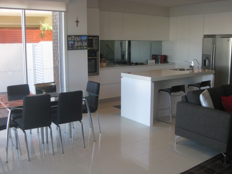 2/45 Compass Drive, Biggera Waters QLD 4216