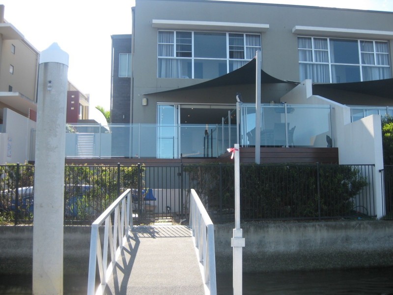 2/45 Compass Drive, Biggera Waters QLD 4216