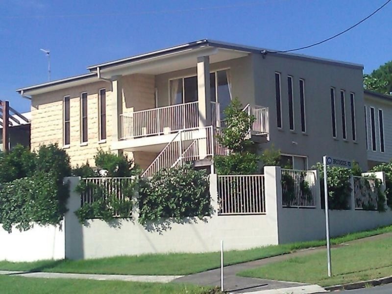 1B/30 Harley Street, Labrador QLD 4215