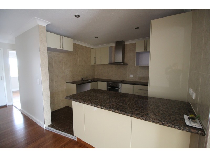 12/111 Frank Street, Labrador QLD 4215