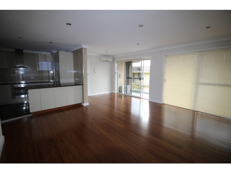 12/111 Frank Street, Labrador QLD 4215