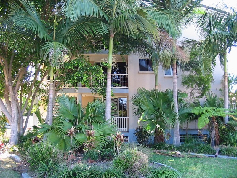 12/111 Frank Street, Labrador QLD 4215