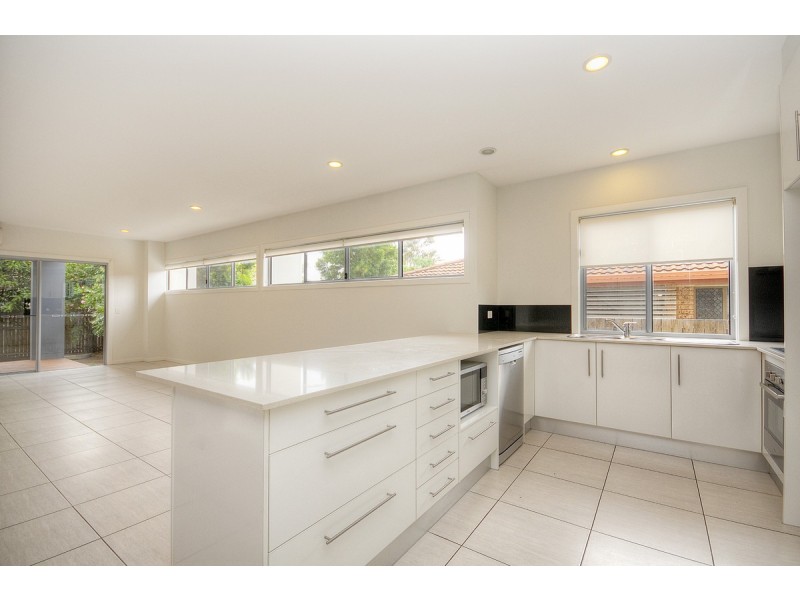 2/29 Cawthray Street, Biggera Waters QLD 4216