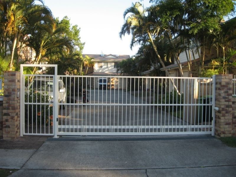 9/36 Broad Street, Labrador QLD 4215