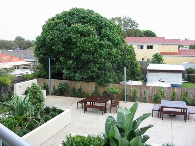 8/8 Proud Street, Labrador QLD 4215