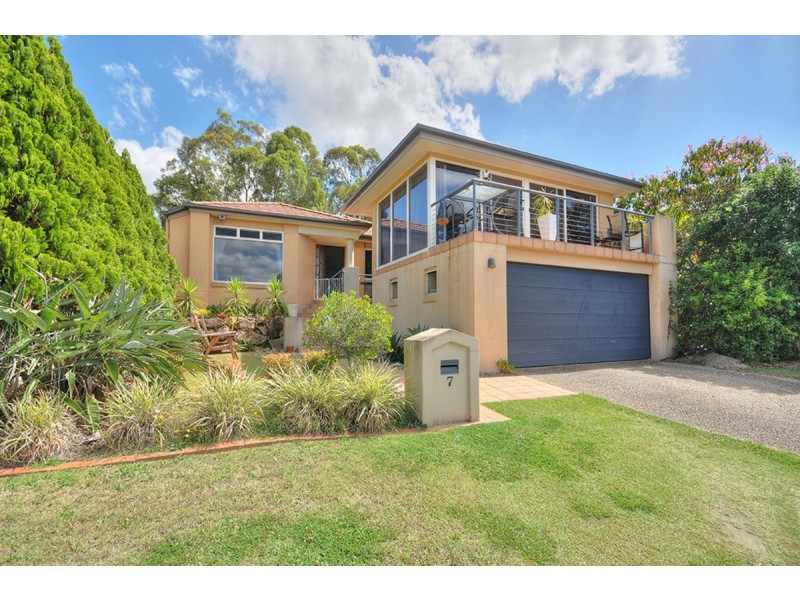 7 Sarah Place, Ashmore QLD 4214