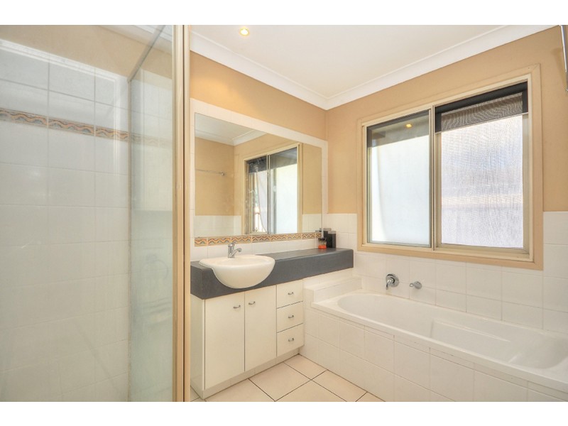 7 Sarah Place, Ashmore QLD 4214