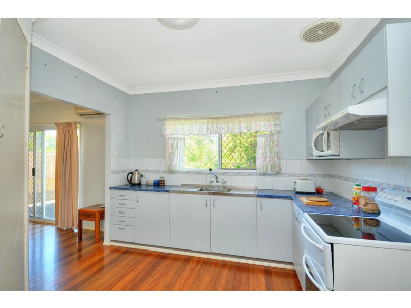 15 Nevenia Street, Labrador QLD 4215