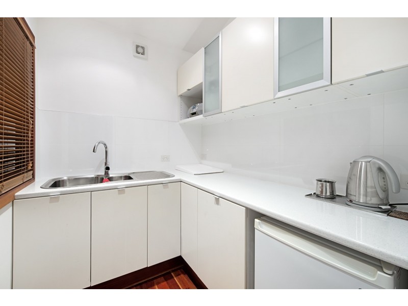 29 Vernon Avenue, Labrador QLD 4215