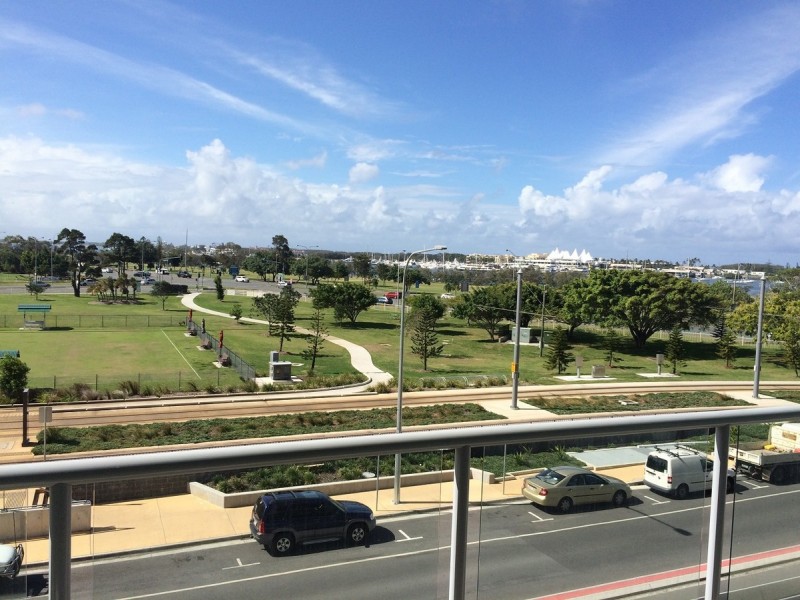 512/1 Como Crescent, Southport QLD 4215