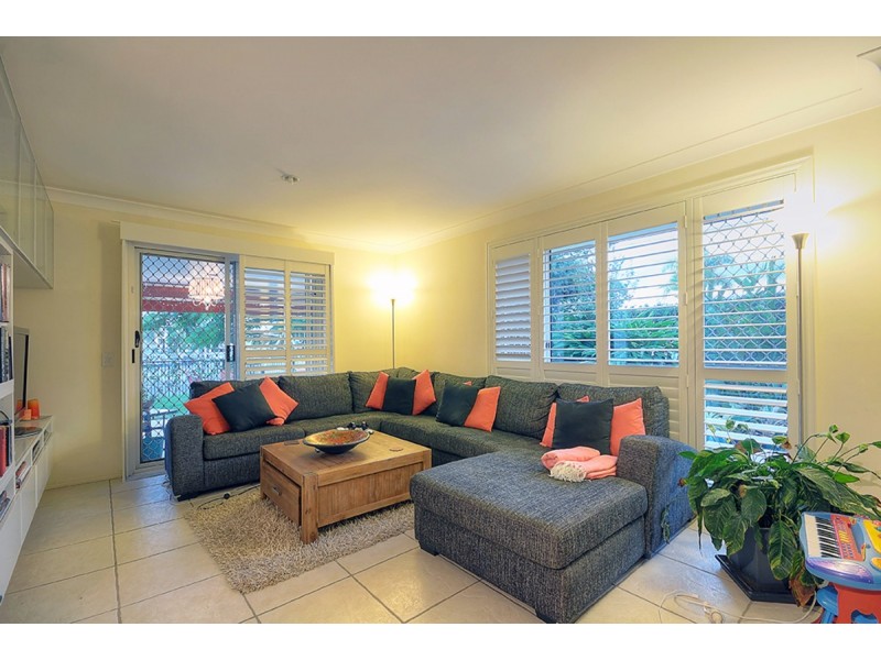 1/32 Burrows Street, Biggera Waters QLD 4216