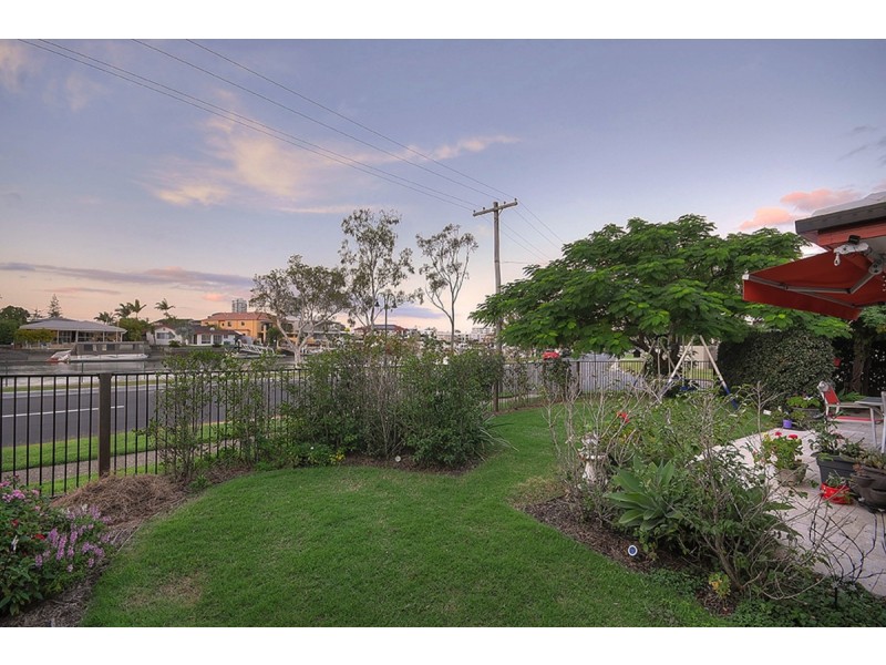 1/32 Burrows Street, Biggera Waters QLD 4216