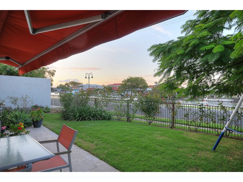 1/32 Burrows Street, Biggera Waters QLD 4216