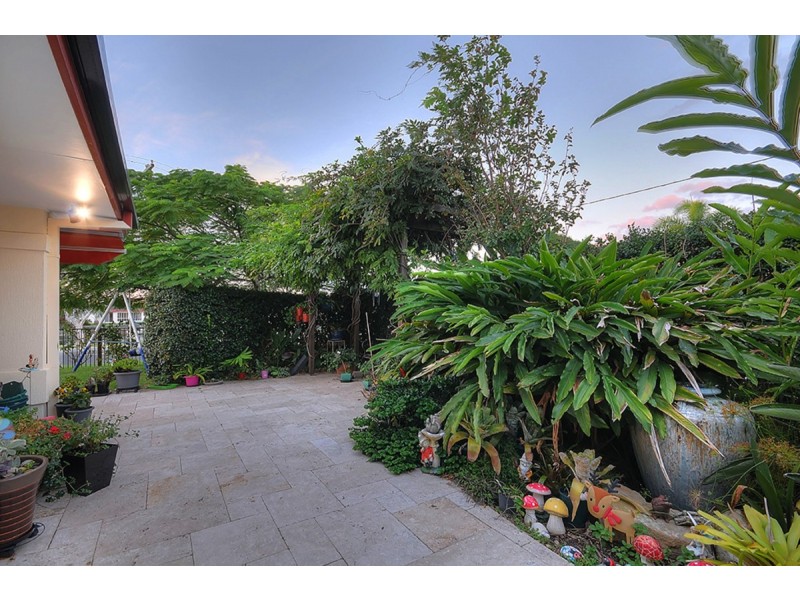 1/32 Burrows Street, Biggera Waters QLD 4216