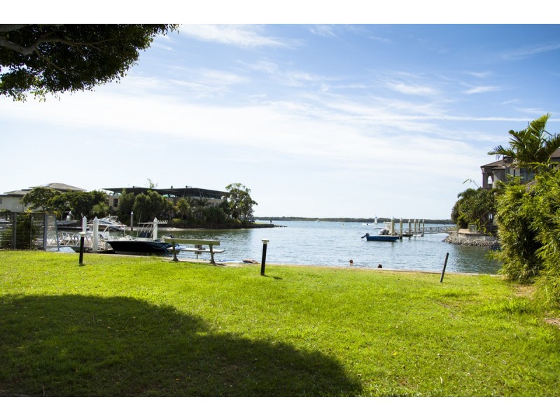 3/20 Madang Crescent, Runaway Bay QLD 4216