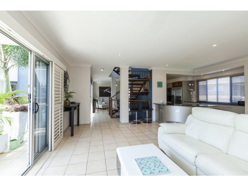 3/20 Madang Crescent, Runaway Bay QLD 4216