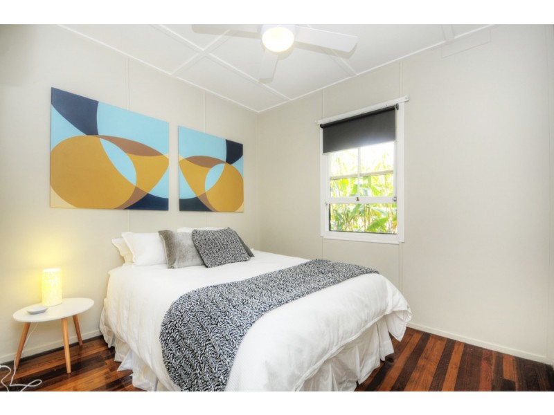 24 Central Street, Labrador QLD 4215