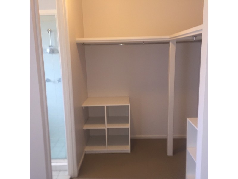 1/12 Gordon Street, Labrador QLD 4215