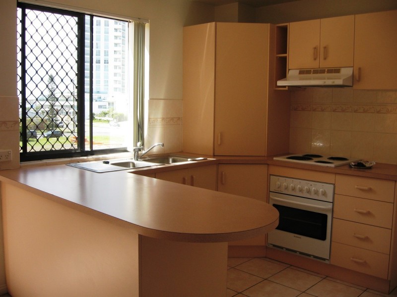 10/143 Frank Street, Labrador QLD 4215