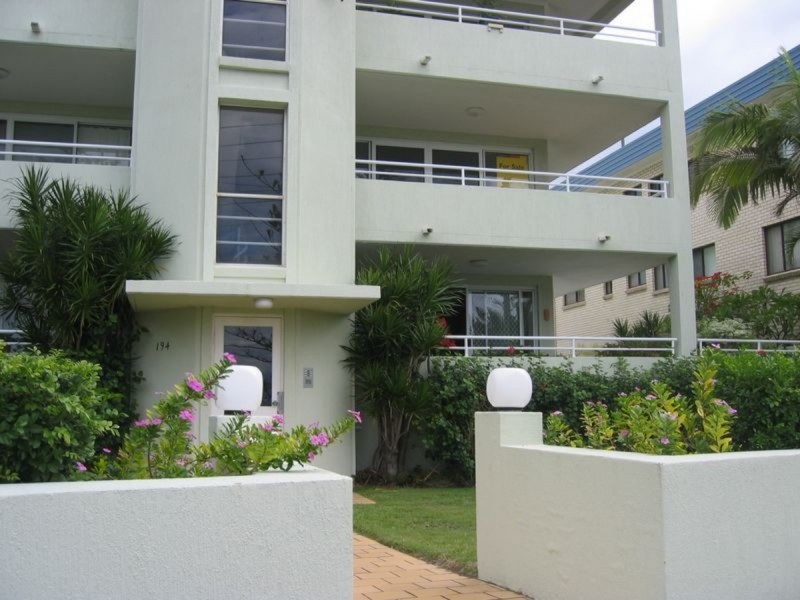 2/194 Marine Parade, Labrador QLD 4215