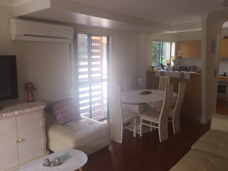 2/12 Brighton Street, Biggera Waters QLD 4216