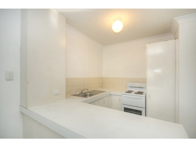 1/10 Brisbane Road, Labrador QLD 4215