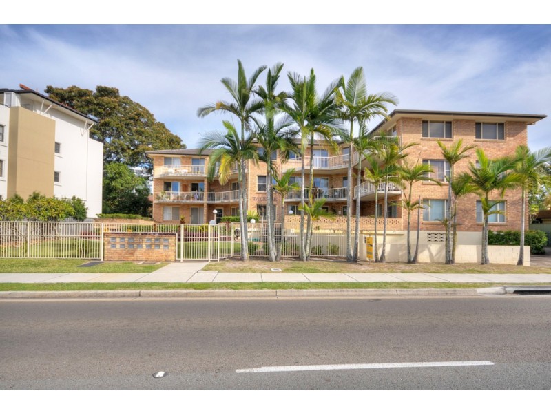 1/10 Brisbane Road, Labrador QLD 4215