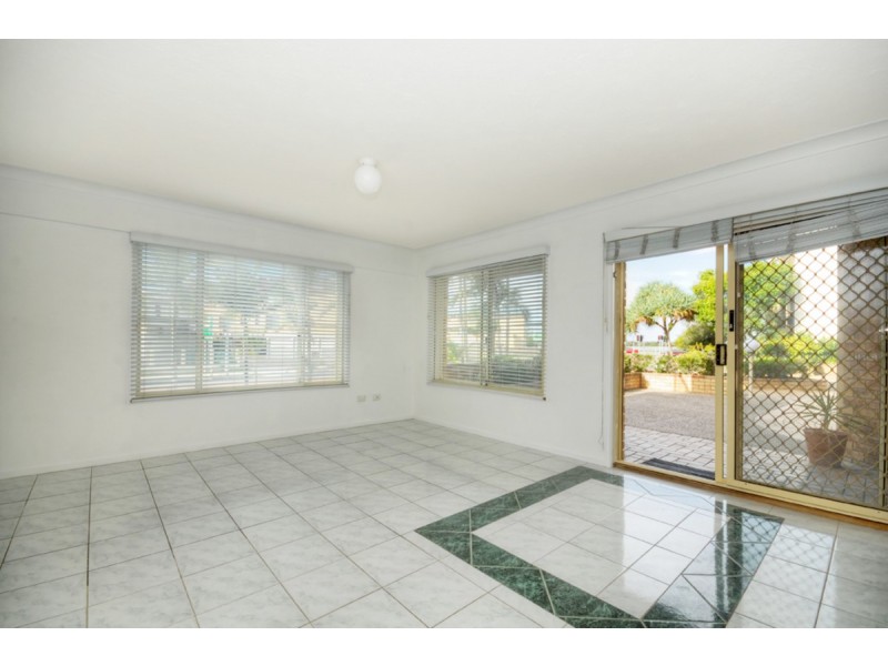 1/10 Brisbane Road, Labrador QLD 4215