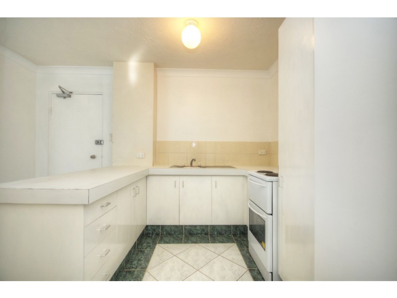 1/10 Brisbane Road, Labrador QLD 4215