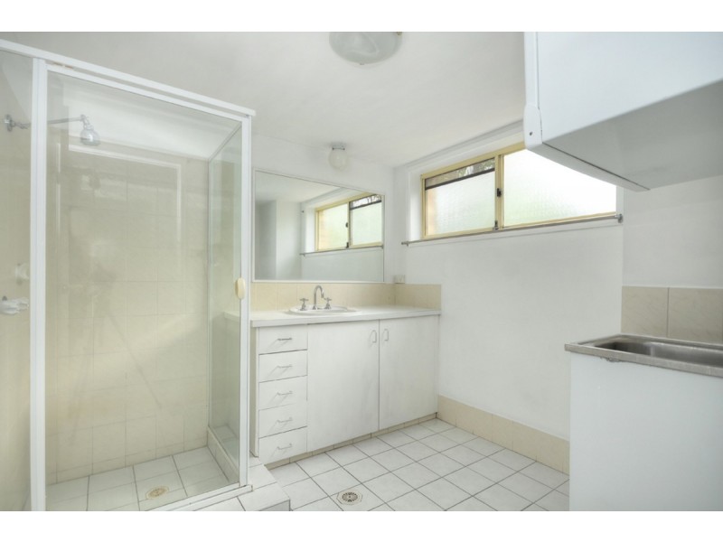 1/10 Brisbane Road, Labrador QLD 4215