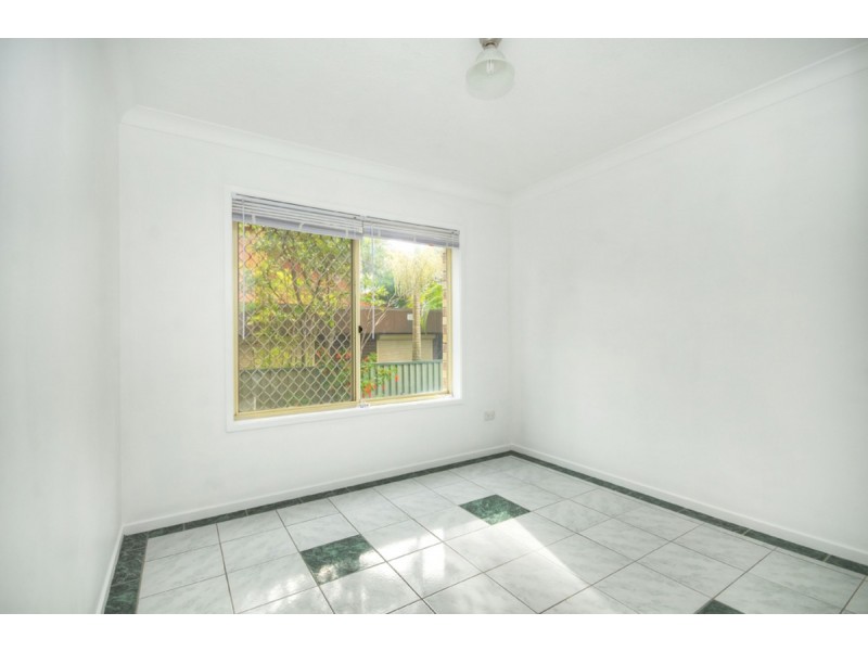 1/10 Brisbane Road, Labrador QLD 4215