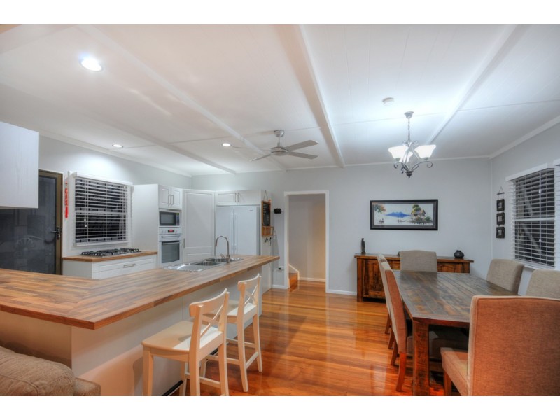 14 Bath Street, Labrador QLD 4215