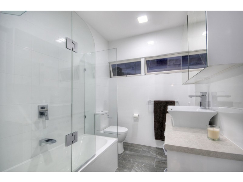 14 Bath Street, Labrador QLD 4215