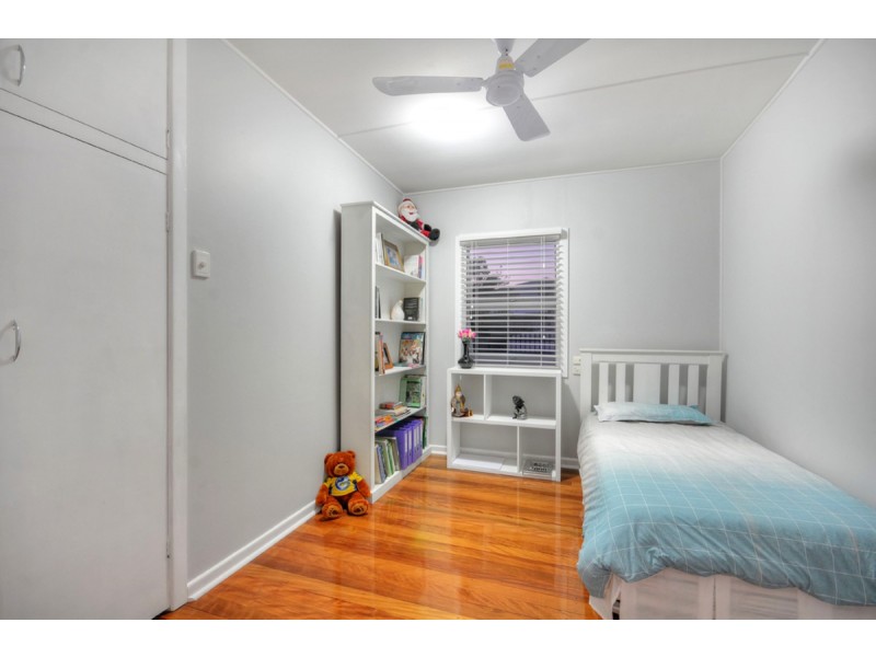 14 Bath Street, Labrador QLD 4215