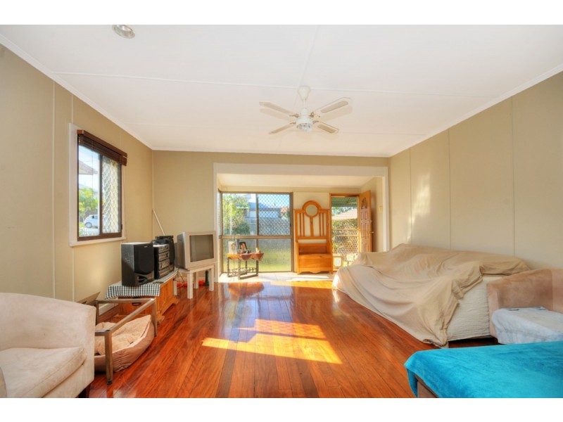 152 Turpin Road, Labrador QLD 4215