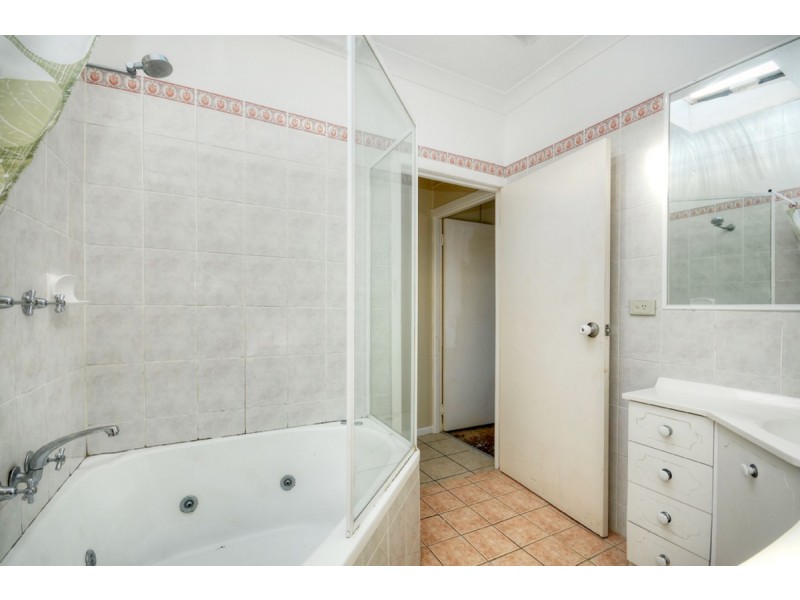 152 Turpin Road, Labrador QLD 4215