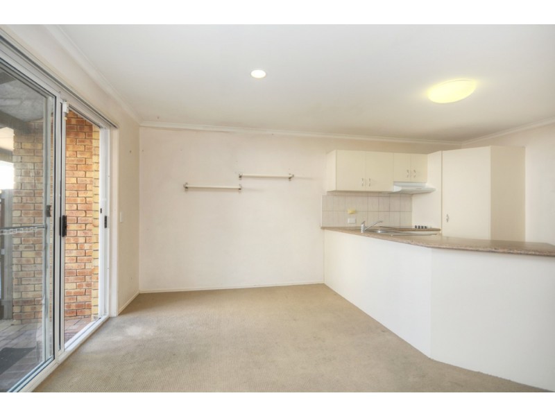 6/6 Harley Street, Labrador QLD 4215