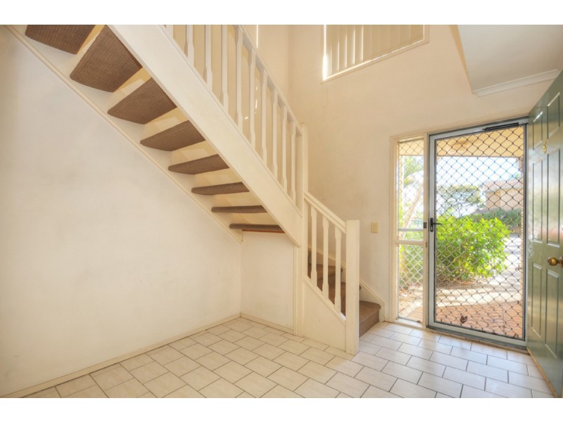 6/6 Harley Street, Labrador QLD 4215