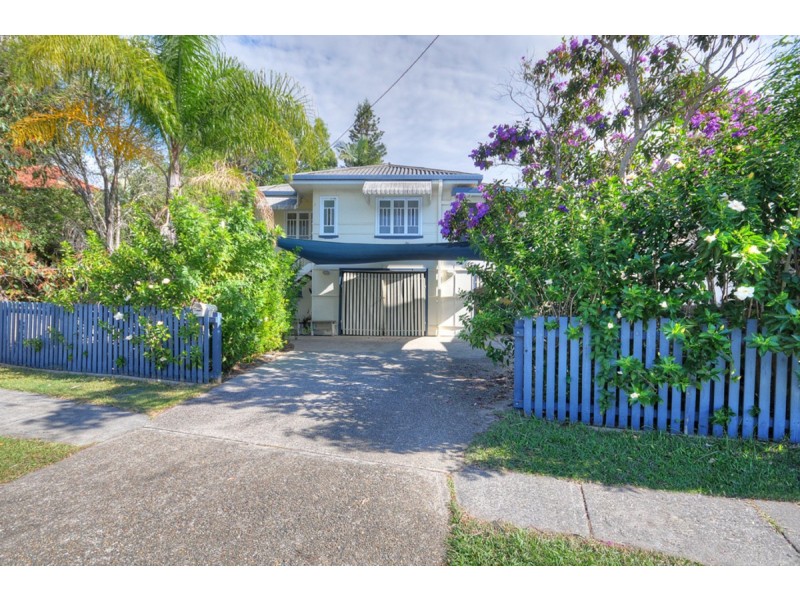 6 Kerr Avenue, Southport QLD 4215