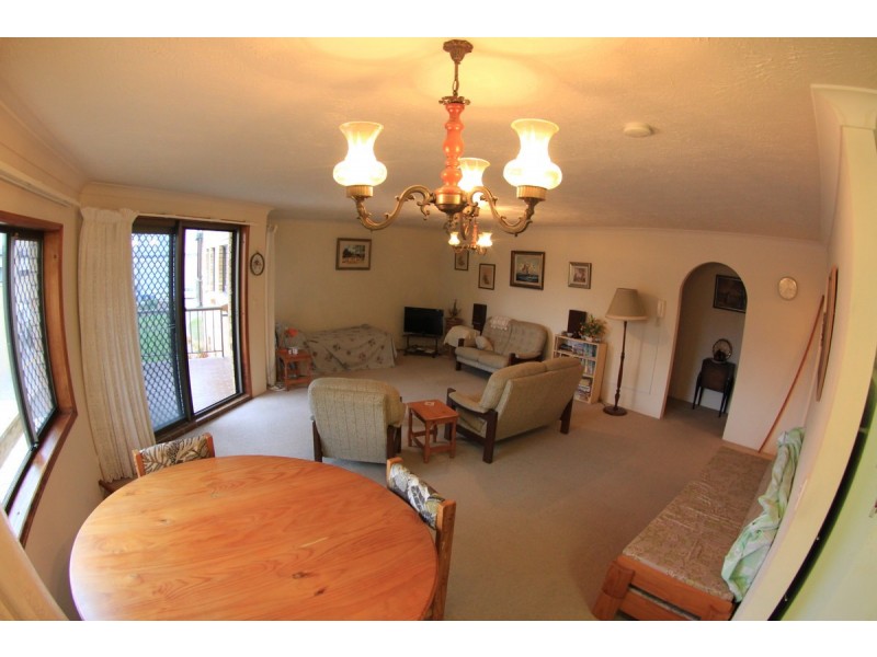 4/252 Marine Parade, Labrador QLD 4215