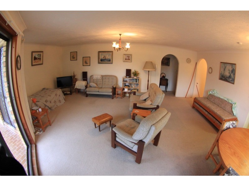 4/252 Marine Parade, Labrador QLD 4215