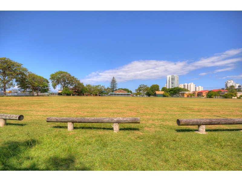 3/10-12 Bath Street, Labrador QLD 4215