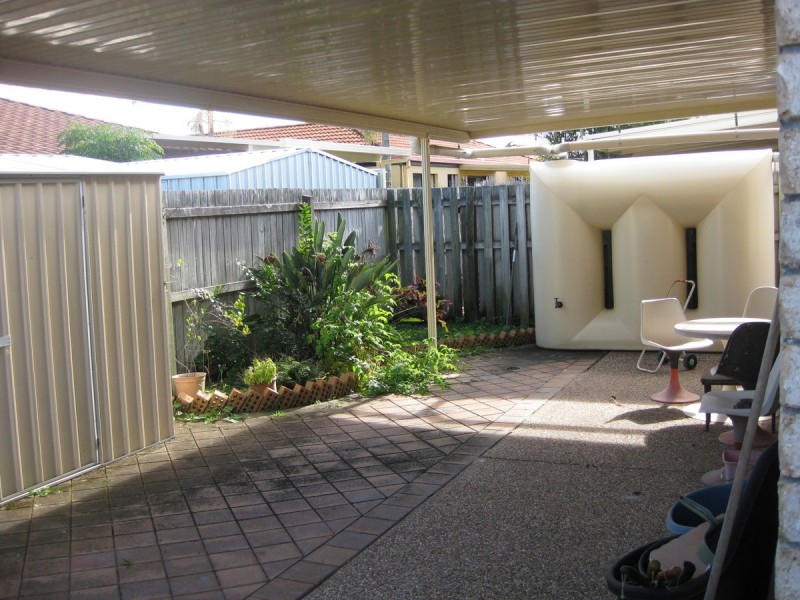 1/10 Gemma Glade, Labrador QLD 4215